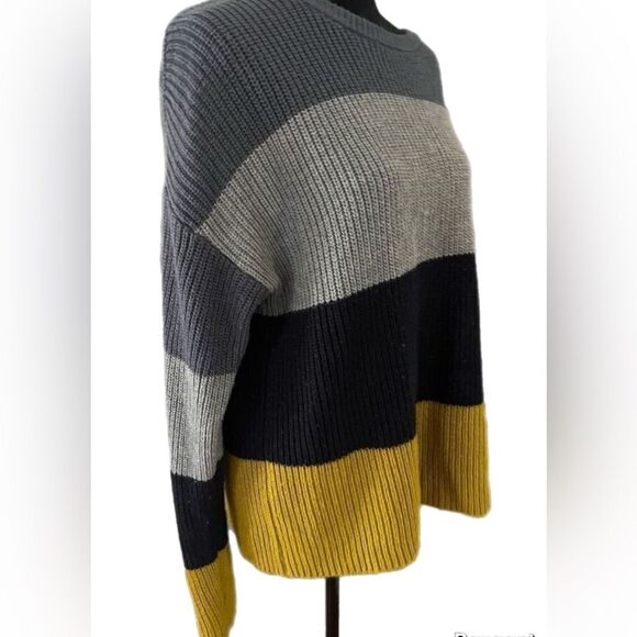 "Alli & Rob"  Multi colored striped oversized sweater. Size large - Picture 9 of 10